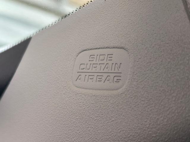 フィット ホーム　当社元レンタカーナビＢカメラＥＴＣフルセグＢｌｕｅｔｏｏｔｈ接続ＵＳＢ接続追突軽減ブレーキ電子パーキングオートブレーキホールドサイドカーテンエアバッグＬＥＤヘッドライトスマートキー２個禁煙車（17枚目）