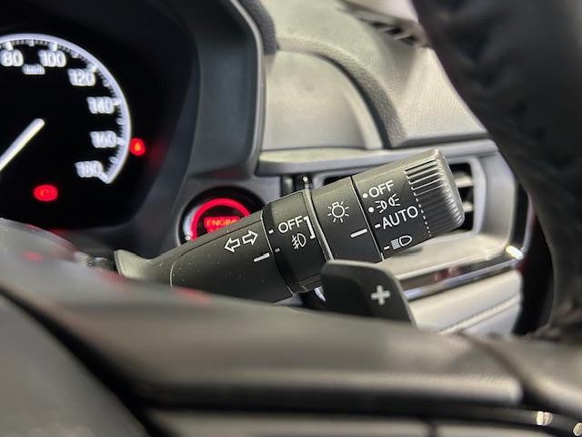 ＷＲ－Ｖ Ｚブラックスタイル　元試乗車ナビＢカメラフルセグＢｌｕｅｔｏｏｔｈ接続ＵＳＢ接続追突軽減ブレーキサイドカーテンエアバッグパドルシフトＬＥＤヘッドライトフォグランプスマートキー２個アダクティブクルーズコントロール禁煙車（15枚目）