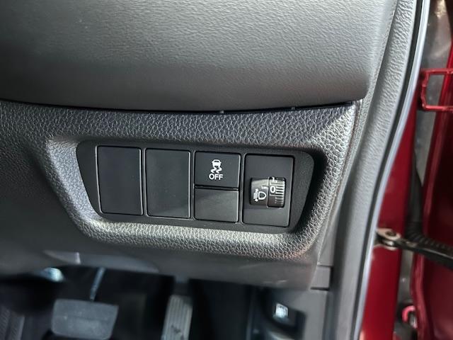 ＷＲ－Ｖ Ｚブラックスタイル　元試乗車ナビＢカメラフルセグＢｌｕｅｔｏｏｔｈ接続ＵＳＢ接続追突軽減ブレーキサイドカーテンエアバッグパドルシフトＬＥＤヘッドライトフォグランプスマートキー２個アダクティブクルーズコントロール禁煙車（17枚目）