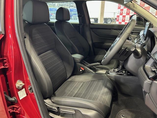 ＷＲ－Ｖ Ｚブラックスタイル　元試乗車ナビＢカメラフルセグＢｌｕｅｔｏｏｔｈ接続ＵＳＢ接続追突軽減ブレーキサイドカーテンエアバッグパドルシフトＬＥＤヘッドライトフォグランプスマートキー２個アダクティブクルーズコントロール禁煙車（24枚目）