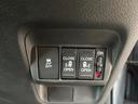 フリード ｅ：ＨＥＶクロスター　元試乗車１１インチナビＢカメラフルセグＤＶＤ再生Ｂｌｕｅｔｏｏｔｈ接続ＵＳＢ接続ＬＥＤヘッドライトルーフレール追突軽減ブレーキ電子パーキングオートブレーキホールド両側電動スライドドアスマートキー禁煙車（8枚目）