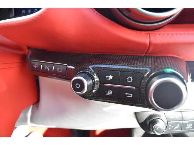８１２スーパーファスト ベースグレード　左Ｈ　２０インチ鍛造ホイール　パッセンジャーディスプレイ　アップルカープレイ　ＪＢＬ　カーボンパーツ　ディーラー車（36枚目）