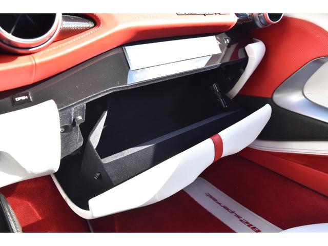８１２スーパーファスト ベースグレード　左Ｈ　２０インチ鍛造ホイール　パッセンジャーディスプレイ　アップルカープレイ　ＪＢＬ　カーボンパーツ　ディーラー車（40枚目）