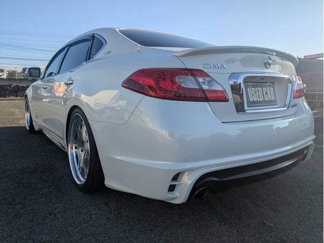 シーマ ハイブリッド　ＶＩＰ　Ｇ　サンルーフ　黒本革パワーシート　シートベンチレーション　メーカーナビ　ＴＶ　Ｂカメラ　ＥＴＣ　セキュリティ　ＢＯＳＥサラウンドシステム（3枚目）