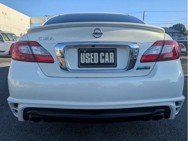 シーマ ハイブリッド　ＶＩＰ　Ｇ　サンルーフ　黒本革パワーシート　シートベンチレーション　メーカーナビ　ＴＶ　Ｂカメラ　ＥＴＣ　セキュリティ　ＢＯＳＥサラウンドシステム（11枚目）