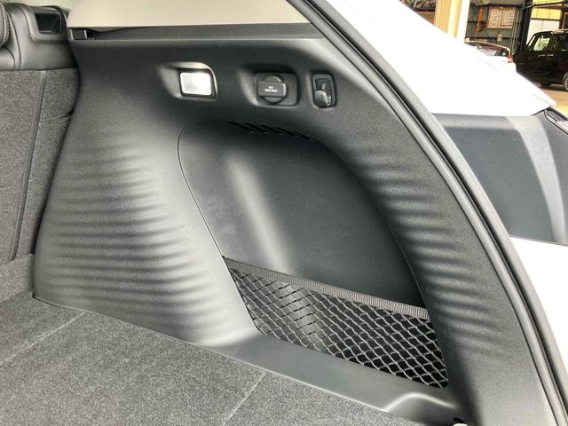 ＺＲ－Ｖ ｅ：ＨＥＶ　Ｘ　ＢＳＩ・後退出庫サポートレス　バックカメラ　オートクルーズコントロール　ナビ　オートライト　ＬＥＤヘッドライト　電動リアゲート　アルミホイール　スマートキー　電動格納ミラー　ＣＶＴ　ＣＤ　ＤＶＤ再生　ＵＳＢ　Ｂｌｕｅｔｏｏｔｈ（60枚目）