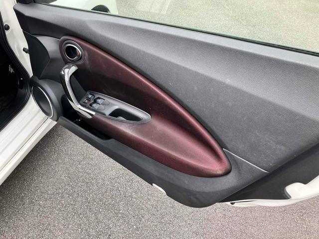 ＣＲ－Ｚ αマスターレーベル　【県外販売不可】ＥＴＣ　バックカメラ　ナビ　ＴＶ　オートクルーズコントロール　ＣＶＴ　パドルシフト　ＨＩＤ　スマートキー　電動格納ミラー　アルミホイール　ＥＳＣ　ＣＤ　ＤＶＤ再生　ＵＳＢ（38枚目）