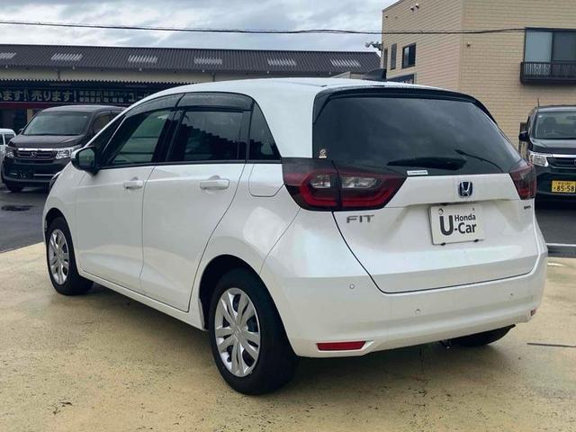 フィット ｅ：ＨＥＶホーム　ドライブレコーダー　ＥＴＣ　バックカメラ　ナビ　ＴＶ　クリアランスソナー　オートクルーズコントロール　レーンアシスト　衝突被害軽減システム　オートライト　ＬＥＤヘッドランプ　スマートキー（9枚目）