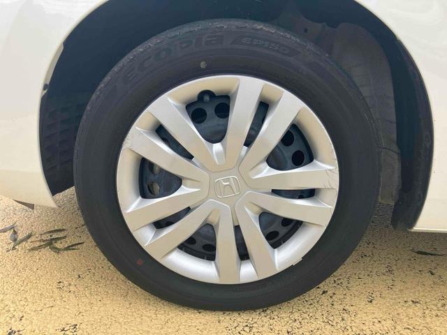 フィット ｅ：ＨＥＶホーム　ドライブレコーダー　ＥＴＣ　バックカメラ　ナビ　ＴＶ　クリアランスソナー　オートクルーズコントロール　レーンアシスト　衝突被害軽減システム　オートライト　ＬＥＤヘッドランプ　スマートキー（11枚目）