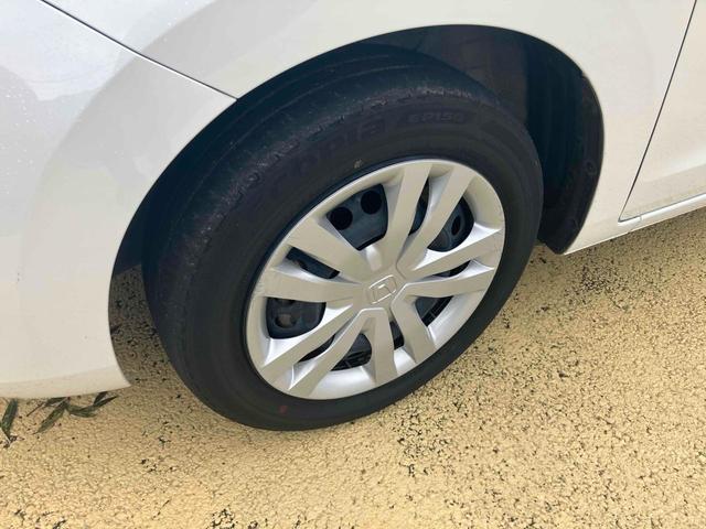 フィット ｅ：ＨＥＶホーム　ドライブレコーダー　ＥＴＣ　バックカメラ　ナビ　ＴＶ　クリアランスソナー　オートクルーズコントロール　レーンアシスト　衝突被害軽減システム　オートライト　ＬＥＤヘッドランプ　スマートキー（12枚目）