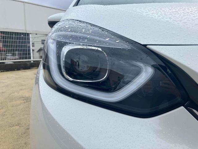 フィット ｅ：ＨＥＶホーム　ドライブレコーダー　ＥＴＣ　バックカメラ　ナビ　ＴＶ　クリアランスソナー　オートクルーズコントロール　レーンアシスト　衝突被害軽減システム　オートライト　ＬＥＤヘッドランプ　スマートキー（16枚目）