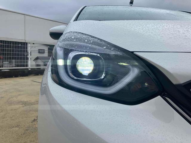 フィット ｅ：ＨＥＶホーム　ドライブレコーダー　ＥＴＣ　バックカメラ　ナビ　ＴＶ　クリアランスソナー　オートクルーズコントロール　レーンアシスト　衝突被害軽減システム　オートライト　ＬＥＤヘッドランプ　スマートキー（17枚目）