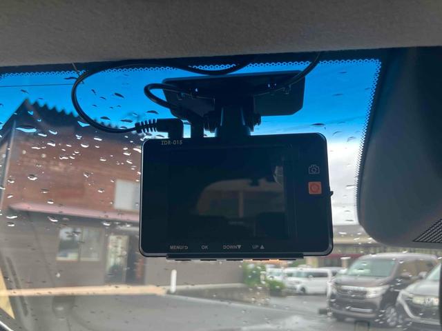 フィット ｅ：ＨＥＶホーム　ドライブレコーダー　ＥＴＣ　バックカメラ　ナビ　ＴＶ　クリアランスソナー　オートクルーズコントロール　レーンアシスト　衝突被害軽減システム　オートライト　ＬＥＤヘッドランプ　スマートキー（48枚目）