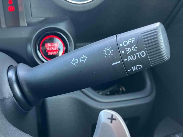 N-BOXカスタム ターボ ナビ TV バックカメラ 両側電動スライドドア クリアランスソナー オートライト スマートキー アイドリングストップ 電動格納ミラー シートヒーター ベンチシート CVT ESC USB(28枚目)