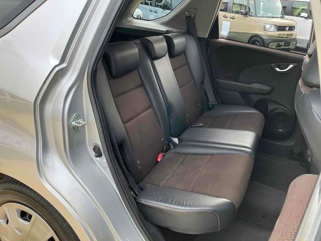 フィットシャトルハイブリッド ハイブリッド・スマートセレクション ハイブリッド ETC バックカメラ ナビ オートクルーズコントロール オートライト HID スマートキー アイドリングストップ 電動格納ミラー CVT 盗難防止システム(46枚目)