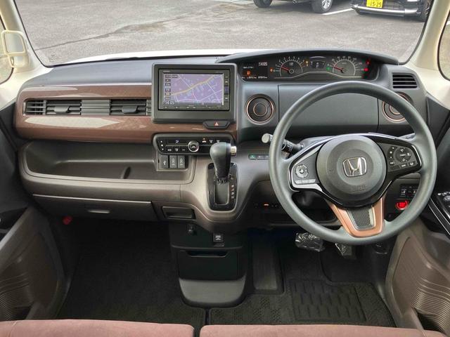 Ｎ－ＢＯＸ Ｇ・Ｌホンダセンシング　カッパーブラウンスタイル　ＥＴＣ　ナビ　バックカメラ　両側電動スライドドア　クリアランスソナー　オートクルーズコントロール　レーンアシスト　衝突被害軽減システム　オートライト　スマートキー　アイドリングストップ　電動格納ミラー（2枚目）