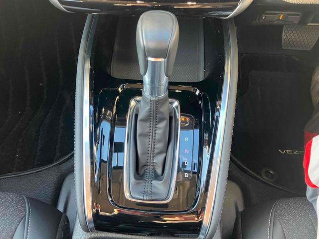 ヴェゼル ｅ：ＨＥＶ　Ｚ　ドライブレコーダー　ＥＴＣ２．０　バックカメラ　パワーテールゲート　オートクルーズコントロール　レーンアシスト　衝突被害軽減システム　ナビ　ＴＶ　シートヒーター　ＬＥＤヘッドランプ　アルミホイール（46枚目）
