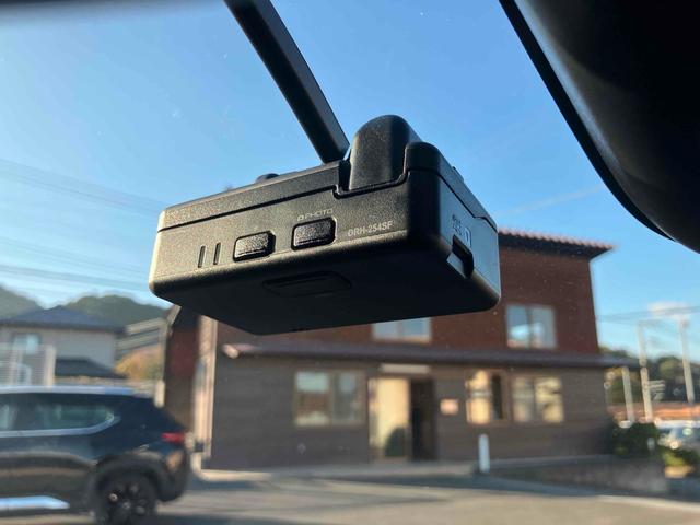 ヴェゼル ｅ：ＨＥＶ　Ｚ　ドライブレコーダー　ＥＴＣ２．０　バックカメラ　パワーテールゲート　オートクルーズコントロール　レーンアシスト　衝突被害軽減システム　ナビ　ＴＶ　シートヒーター　ＬＥＤヘッドランプ　アルミホイール（51枚目）