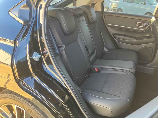 ヴェゼル ｅ：ＨＥＶ　Ｚ　ドライブレコーダー　ＥＴＣ２．０　バックカメラ　パワーテールゲート　オートクルーズコントロール　レーンアシスト　衝突被害軽減システム　ナビ　ＴＶ　シートヒーター　ＬＥＤヘッドランプ　アルミホイール（56枚目）