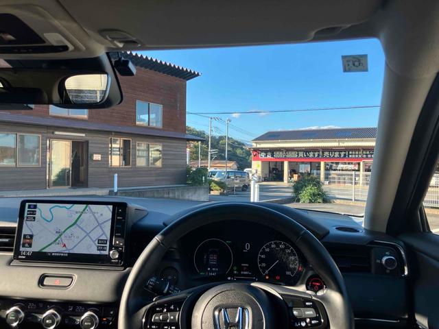 ヴェゼル ｅ：ＨＥＶ　Ｚ　ドライブレコーダー　ＥＴＣ２．０　バックカメラ　パワーテールゲート　オートクルーズコントロール　レーンアシスト　衝突被害軽減システム　ナビ　ＴＶ　シートヒーター　ＬＥＤヘッドランプ　アルミホイール（57枚目）