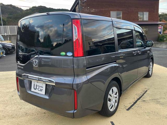 ステップワゴン Ｂ　ホンダセンシング　ターボ　衝突被害軽減システム　ＥＴＣ　オートクルーズコントロール　レーンアシスト　ドライブレコーダー　　両側スライド・片側電動　キーレスエントリー　アイドリングストップ　電動格納ミラー　３列シート（7枚目）