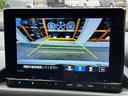 ｅ：ＨＥＶ　Ｘ　ＢＳＩ・後退出庫サポートレス　バックカメラ　オートクルーズコントロール　ナビ　オートライト　ＬＥＤヘッドライト　電動リアゲート　アルミホイール　スマートキー　電動格納ミラー　ＣＶＴ　ＣＤ　ＤＶＤ再生　ＵＳＢ　Ｂｌｕｅｔｏｏｔｈ（22枚目）