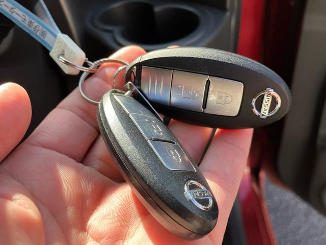 キューブ １５Ｘ　純正ナビＴＶ　コーナーセンサー　インテリジェントキー　スペアキー　フォグランプ　後塗りツートン（22枚目）