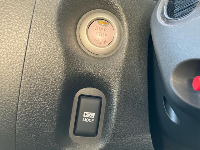 キューブ １５Ｘ　純正ナビＴＶ　コーナーセンサー　インテリジェントキー　スペアキー　フォグランプ　後塗りツートン（26枚目）