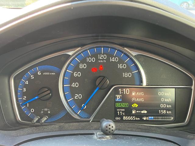 カローラフィールダー ハイブリッドＧ　エアロツアラー・ダブルバイビー　メモリーナビ　バックカメラ　Ｂｌｕｅｔｏｏｔｈ対応　フルセグＴＶ　スマートキー　スペアキー　プッシュスタート　ステアリングリモコン　純正エアロ　アルミホイール　ＨＩＤヘッドライト　電動格納ミラー（22枚目）