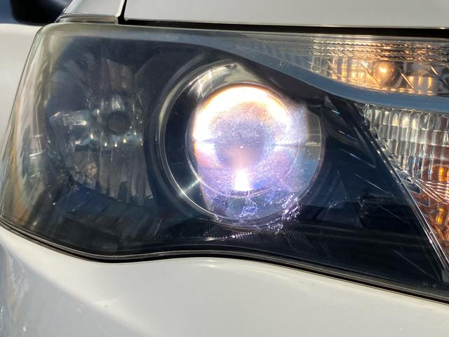 カローラフィールダー ハイブリッドＧ　エアロツアラー・ダブルバイビー　メモリーナビ　バックカメラ　Ｂｌｕｅｔｏｏｔｈ対応　フルセグＴＶ　スマートキー　スペアキー　プッシュスタート　ステアリングリモコン　純正エアロ　アルミホイール　ＨＩＤヘッドライト　電動格納ミラー（35枚目）