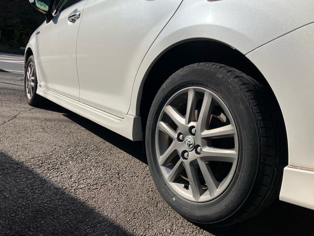 カローラフィールダー ハイブリッドＧ　エアロツアラー・ダブルバイビー　メモリーナビ　バックカメラ　Ｂｌｕｅｔｏｏｔｈ対応　フルセグＴＶ　スマートキー　スペアキー　プッシュスタート　ステアリングリモコン　純正エアロ　アルミホイール　ＨＩＤヘッドライト　電動格納ミラー（46枚目）