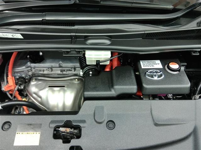 ヴェルファイアハイブリッド ＺＲ　ハイブリッド　ワンオーナー　４ＷＤ　電動シート　安全装備　横滑り防止機能　ＡＢＳ　エアバッグ　オートクルーズコントロール　盗難防止装置　バックカメラ　後席モニター　ＥＴＣ　ミュージックプレイヤー接続可（8枚目）