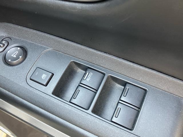 Ｎ－ＢＯＸスラッシュ Ｇ・ターボＡパッケージ　ストリートロッドスタイルパッケージ　２トーンカラースタイル　ワンオーナー車　記録簿　ギャザーズナビ　フルセグＴＶ　Ｂｌｕｅｔｏｏｔｈ対応　モデューロアルミホイール　スペアキー（21枚目）