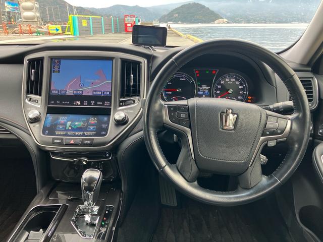 クラウンハイブリッド アスリートＧ　純正ＨＤＤナビ　フルセグＴＶ　バックカメラ　Ｂｌｕｅｔｏｏｔｈ対応　ＥＴＣ２．０　ドライブレコーダー　ブラックレザー　パワーシート　シートヒーター（15枚目）