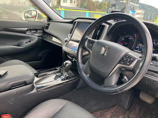 クラウンハイブリッド アスリートＧ　純正ＨＤＤナビ　フルセグＴＶ　バックカメラ　Ｂｌｕｅｔｏｏｔｈ対応　ＥＴＣ２．０　ドライブレコーダー　ブラックレザー　パワーシート　シートヒーター（17枚目）