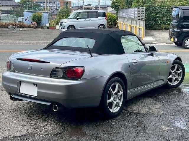 Ｓ２０００ ベースグレード　１オーナー／９万Ｋ台／ＮＥＷ左右ヘッドライト／ＮＥＷ幌／外装仕上済／６速マニュアル／修復歴無／実　走行／追加メーター／純正ＢＢＳアルミ／ナビ／バックカメラ／キーレス／追加メーター／デジタルインナーミラ（10枚目）
