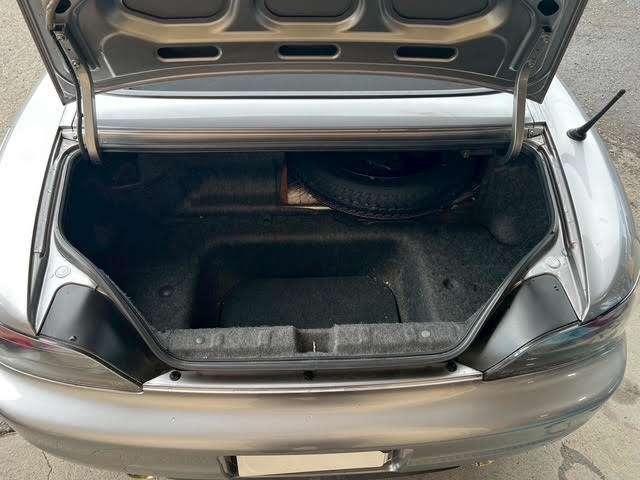 Ｓ２０００ ベースグレード　１オーナー／９万Ｋ台／ＮＥＷ左右ヘッドライト／ＮＥＷ幌／外装仕上済／６速マニュアル／修復歴無／実　走行／追加メーター／純正ＢＢＳアルミ／ナビ／バックカメラ／キーレス／追加メーター／デジタルインナーミラ（35枚目）