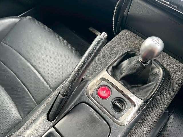 Ｓ２０００ ベースグレード　１オーナー／９万Ｋ台／ＮＥＷ左右ヘッドライト／ＮＥＷ幌／外装仕上済／６速マニュアル／修復歴無／実　走行／追加メーター／純正ＢＢＳアルミ／ナビ／バックカメラ／キーレス／追加メーター／デジタルインナーミラ（40枚目）