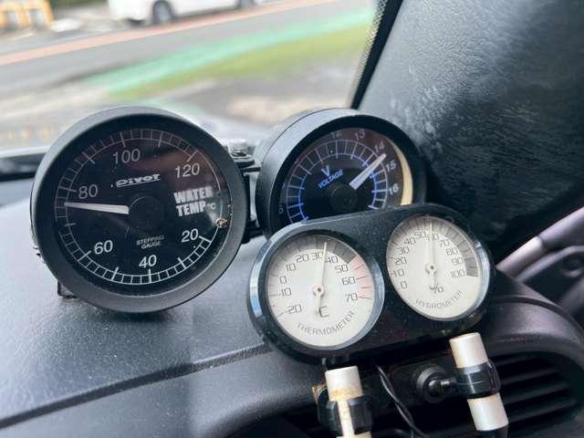 Ｓ２０００ ベースグレード　１オーナー／９万Ｋ台／ＮＥＷ左右ヘッドライト／ＮＥＷ幌／外装仕上済／６速マニュアル／修復歴無／実　走行／追加メーター／純正ＢＢＳアルミ／ナビ／バックカメラ／キーレス／追加メーター／デジタルインナーミラ（51枚目）