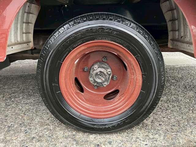 バネットトラック ロングスーパーローGL 2万K!CAT/エアコン/パワステ/パワーウィンドウ/Wタイヤ/ナビ/Bカメラ/ETC/ポップアップルーフ/出張作業/電動リクライニングチェア付/家庭用エアコン/照明/換気扇/外部電源接続/移動店舗(11枚目)