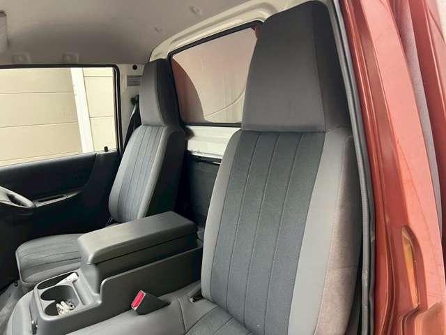 バネットトラック ロングスーパーローGL 2万K!CAT/エアコン/パワステ/パワーウィンドウ/Wタイヤ/ナビ/Bカメラ/ETC/ポップアップルーフ/出張作業/電動リクライニングチェア付/家庭用エアコン/照明/換気扇/外部電源接続/移動店舗(19枚目)