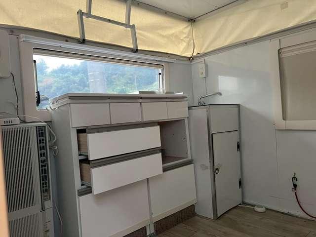 バネットトラック ロングスーパーローGL 2万K!CAT/エアコン/パワステ/パワーウィンドウ/Wタイヤ/ナビ/Bカメラ/ETC/ポップアップルーフ/出張作業/電動リクライニングチェア付/家庭用エアコン/照明/換気扇/外部電源接続/移動店舗(38枚目)