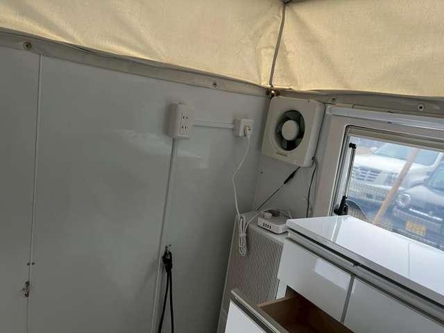 バネットトラック ロングスーパーローGL 2万K!CAT/エアコン/パワステ/パワーウィンドウ/Wタイヤ/ナビ/Bカメラ/ETC/ポップアップルーフ/出張作業/電動リクライニングチェア付/家庭用エアコン/照明/換気扇/外部電源接続/移動店舗(39枚目)