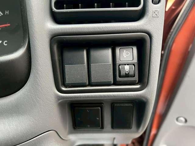 バネットトラック ロングスーパーローGL 2万K!CAT/エアコン/パワステ/パワーウィンドウ/Wタイヤ/ナビ/Bカメラ/ETC/ポップアップルーフ/出張作業/電動リクライニングチェア付/家庭用エアコン/照明/換気扇/外部電源接続/移動店舗(44枚目)