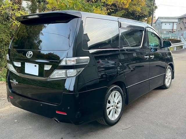 ヴェルファイア ２．４Ｚ　ＡＬＰＩＮＥ８ｉｎｃｈナビゲーション／フリップダウンモニター／バックカメラ／両側パワースライドドア／スマートキー＆プッシュスタート／ウッドコンビステアリング／レーダー／ＥＴＣ／純正アルミ／純正ＨＩＤ（7枚目）