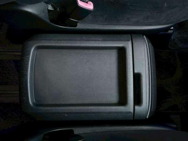 ヴェルファイア ２．４Ｚ　ＡＬＰＩＮＥ８ｉｎｃｈナビゲーション／フリップダウンモニター／バックカメラ／両側パワースライドドア／スマートキー＆プッシュスタート／ウッドコンビステアリング／レーダー／ＥＴＣ／純正アルミ／純正ＨＩＤ（49枚目）