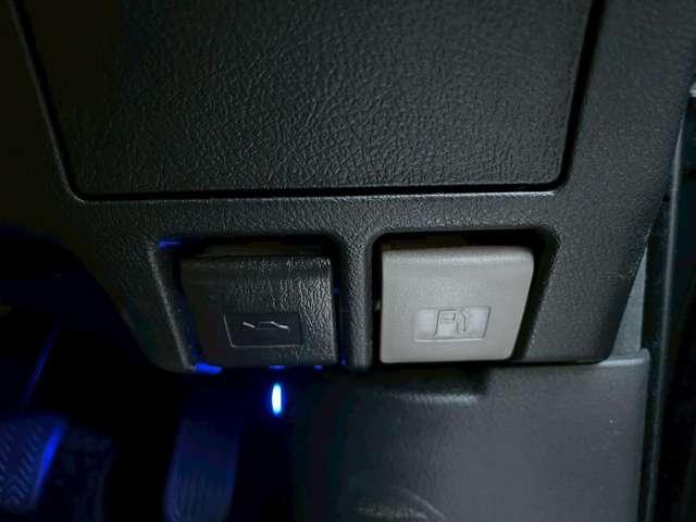 ヴェルファイア ２．４Ｚ　ＡＬＰＩＮＥ８ｉｎｃｈナビゲーション／フリップダウンモニター／バックカメラ／両側パワースライドドア／スマートキー＆プッシュスタート／ウッドコンビステアリング／レーダー／ＥＴＣ／純正アルミ／純正ＨＩＤ（62枚目）