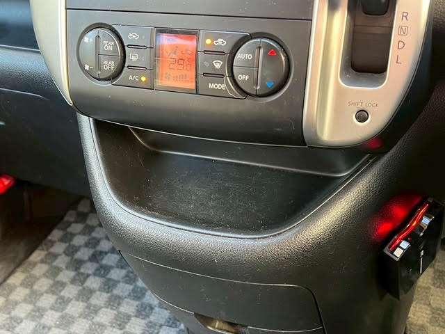 セレナ 20S Vセレクション panaso nicHDDナビゲーション/バックカメラ/地デジフルセグ/スマートキー&プッシュスタート/両側パワースライドドア/ETC/9万K台/コーナーセンサー/オートエアコン/リアエアコン(46枚目)