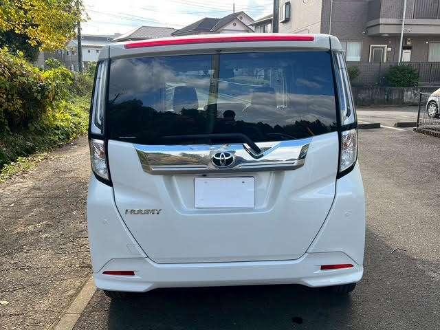 ルーミー カスタムＧ－Ｔ　純正９ｉｎｃｈナビ／全方位カメラ／Ｂｌｕｅｔｏｏｔｈ／地デジフルセグ／両側パワースライドドア／シートヒーター／スマートキー＆プッシュスタート／衝突軽減ブレーキ／横滑り防止／クルコン／ドライブレコーダー（6枚目）