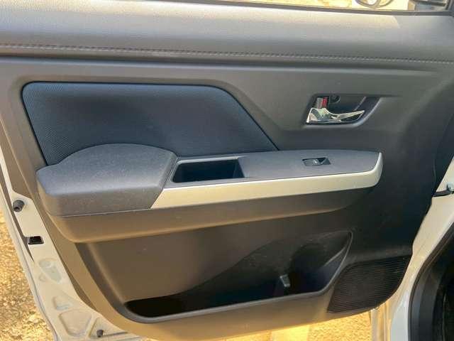 ルーミー カスタムＧ－Ｔ　純正９ｉｎｃｈナビ／全方位カメラ／Ｂｌｕｅｔｏｏｔｈ／地デジフルセグ／両側パワースライドドア／シートヒーター／スマートキー＆プッシュスタート／衝突軽減ブレーキ／横滑り防止／クルコン／ドライブレコーダー（31枚目）